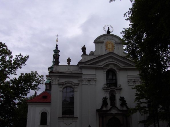 img049